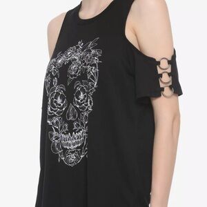 Hot Topic Floral Skull O-Ring Cold Shoulder Girls Top NWT M